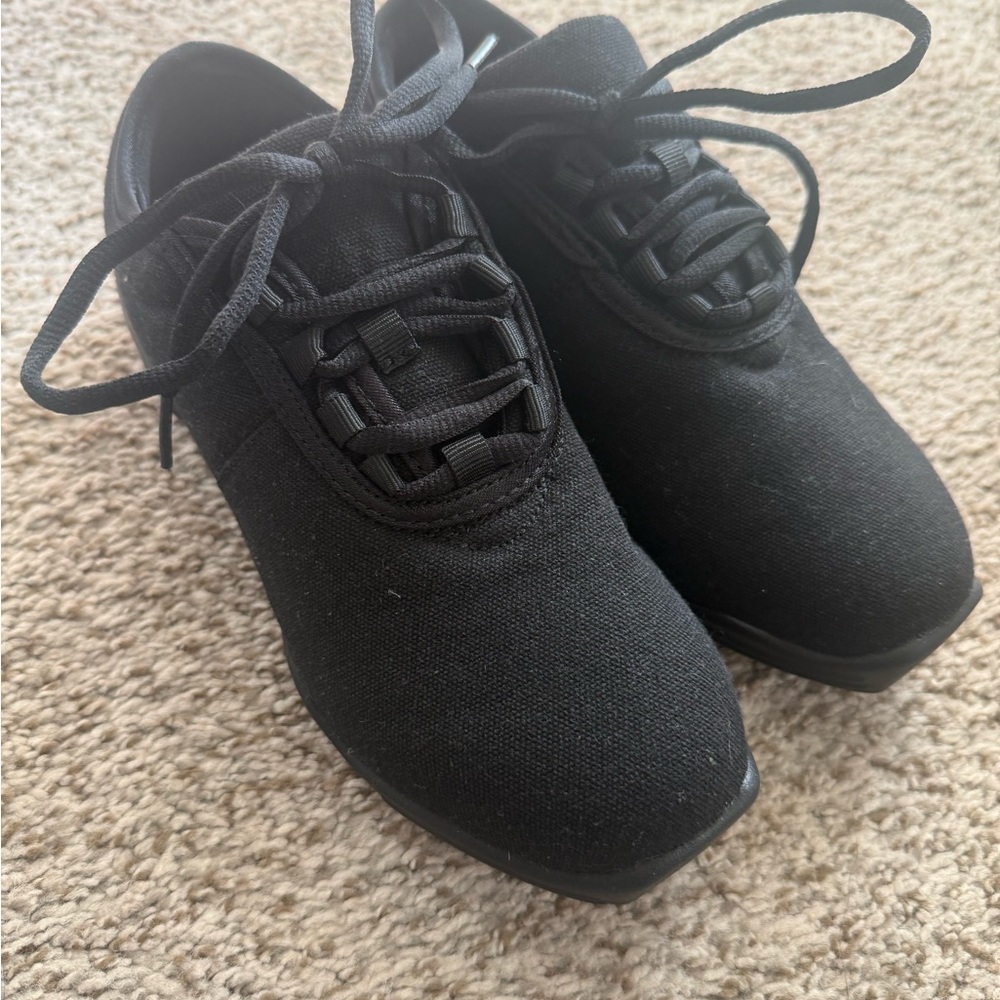 (New) Black Dance Sneaker (size 7)